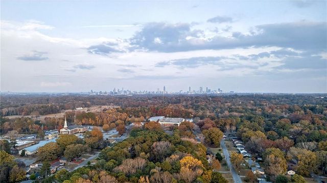 201 E simon NW Terrace, Atlanta, GA 30318