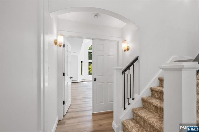 836 Hemlock Court T165, Norwood, NJ 07648