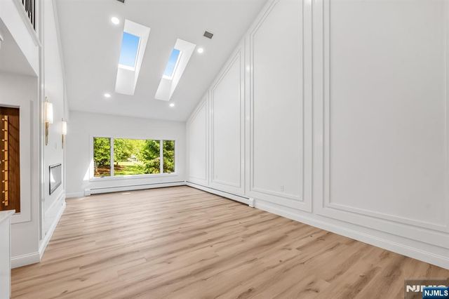 836 Hemlock Court T165, Norwood, NJ 07648