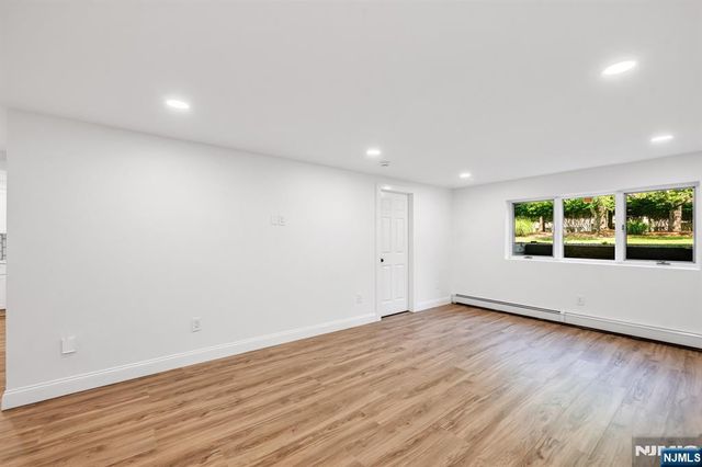 836 Hemlock Court T165, Norwood, NJ 07648