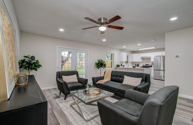 9406 Autauga Street, Houston, TX 77080
