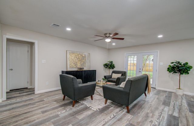 9406 Autauga Street, Houston, TX 77080