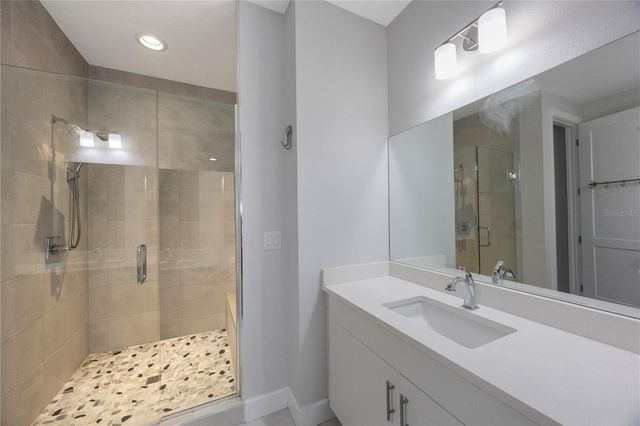 1330 W GRAY STREET 5, Tampa, FL 33606