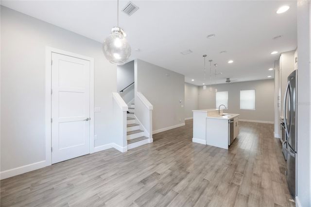 1330 W GRAY STREET 5, Tampa, FL 33606