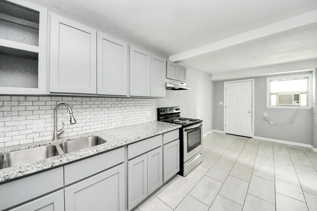 7919 Brays Street D, Houston, TX 77012