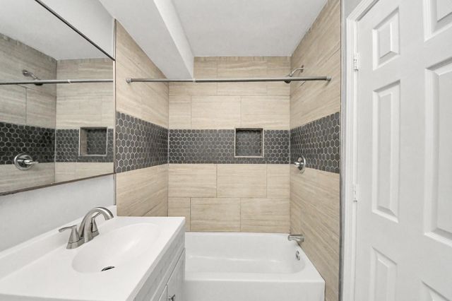 7919 Brays Street D, Houston, TX 77012