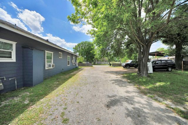 7919 Brays Street D, Houston, TX 77012