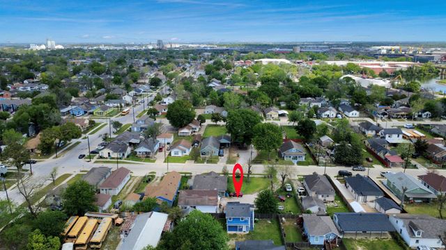 7919 Brays Street D, Houston, TX 77012