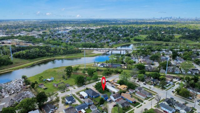 7919 Brays Street D, Houston, TX 77012