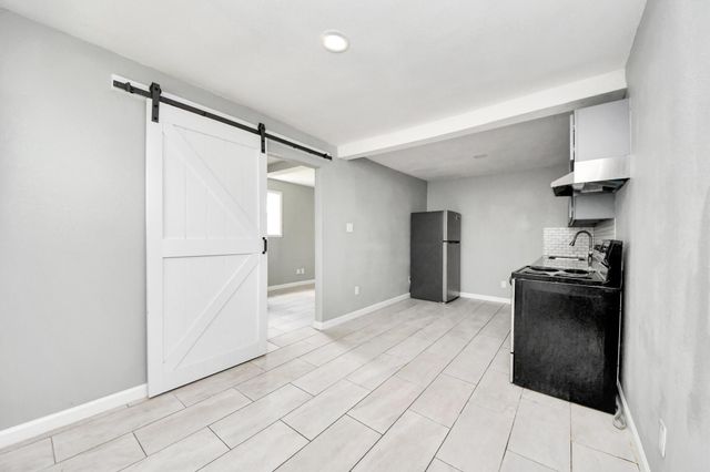 7919 Brays Street D, Houston, TX 77012