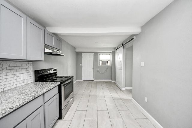 7919 Brays Street D, Houston, TX 77012