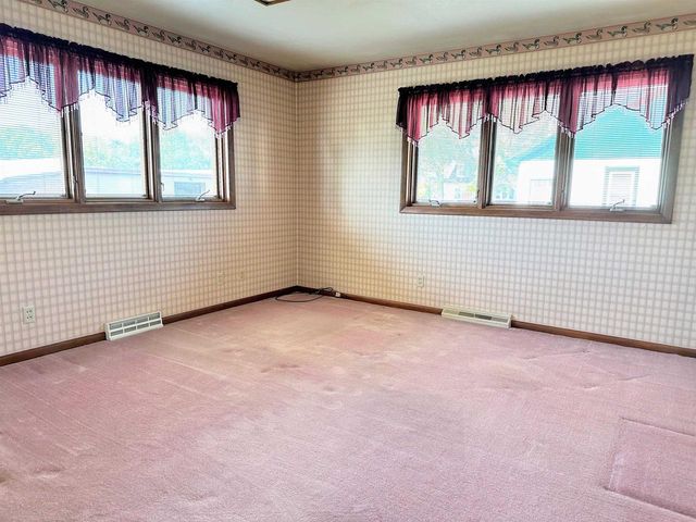 1202 S 9th Street, Prairie Du Chien, WI 53821