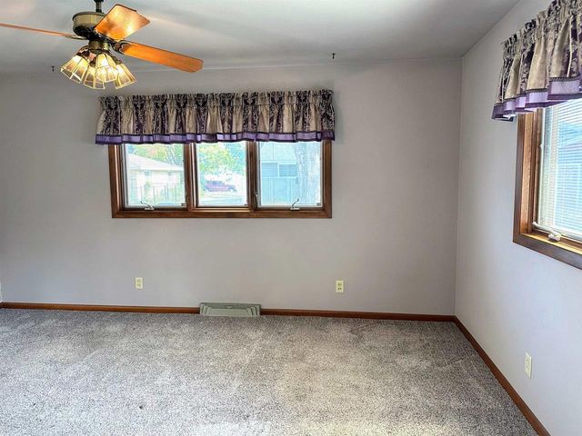 1202 S 9th Street, Prairie Du Chien, WI 53821
