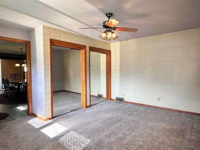 1202 S 9th Street, Prairie Du Chien, WI 53821