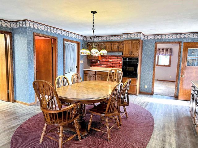 1202 S 9th Street, Prairie Du Chien, WI 53821