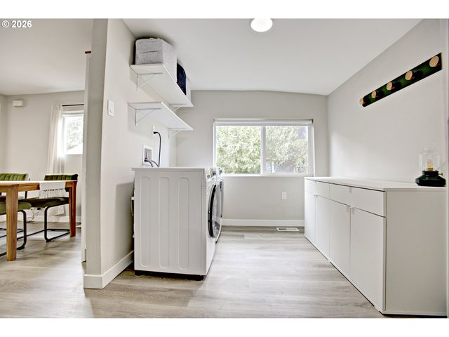 8425 N SWENSON St, Portland, OR 97203