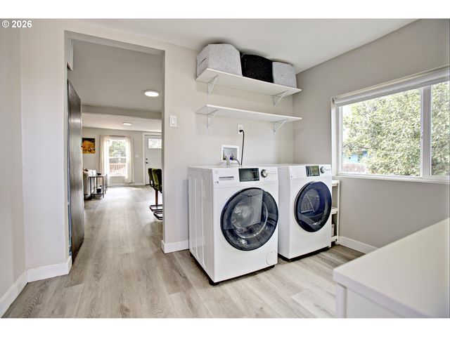 8425 N SWENSON St, Portland, OR 97203