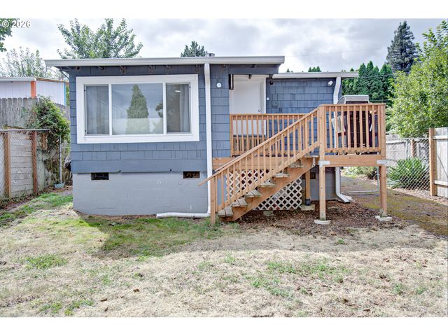 8425 N SWENSON St, Portland, OR 97203