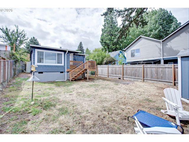 8425 N SWENSON St, Portland, OR 97203