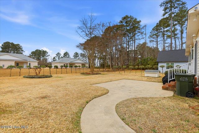 525 W Edwards Street, Princeton, NC 27569