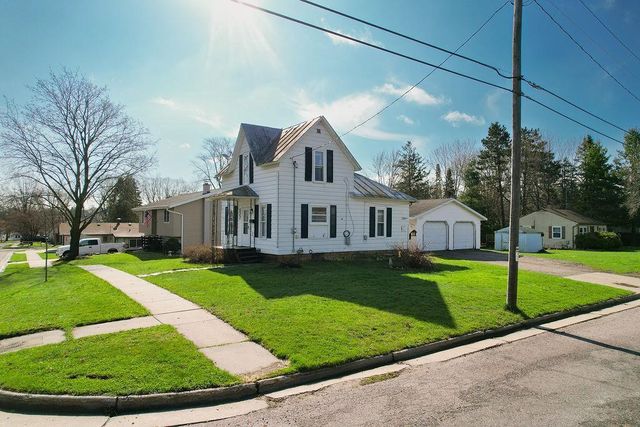 527 Badger Drive, Baraboo, WI 53913