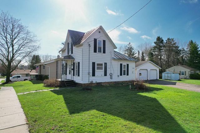 527 Badger Drive, Baraboo, WI 53913