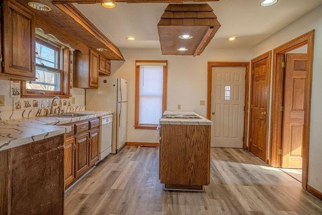 527 Badger Drive, Baraboo, WI 53913