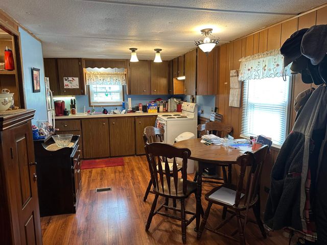 10 Woodland Park, Troy, NH 03465
