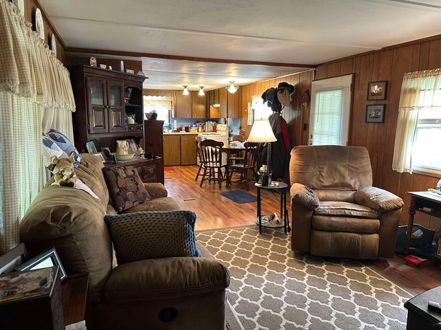 10 Woodland Park, Troy, NH 03465