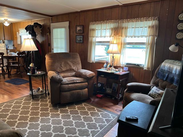 10 Woodland Park, Troy, NH 03465