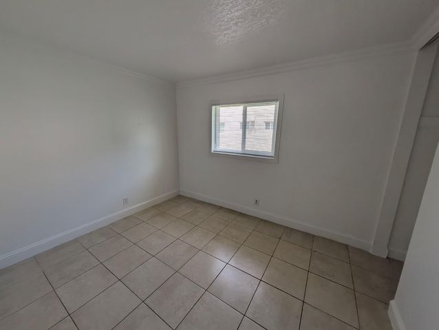 817 Lighthouse Drive Apt B, North Palm Beach, FL 33408