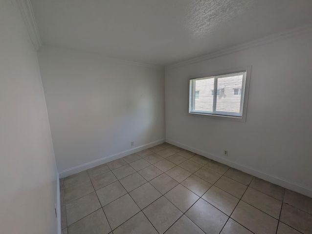 817 Lighthouse Drive Apt B, North Palm Beach, FL 33408