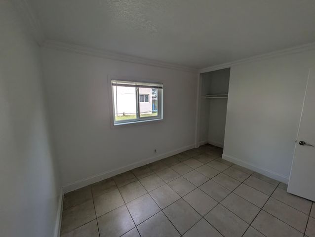 817 Lighthouse Drive Apt B, North Palm Beach, FL 33408