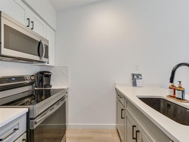 1219 Hollow Creek DR 1, Austin, TX 78704