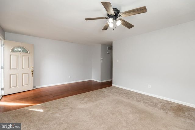 4804 HOGAN DR, Wilmington, DE 19808