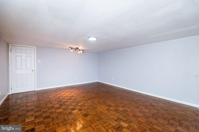 4804 HOGAN DR, Wilmington, DE 19808