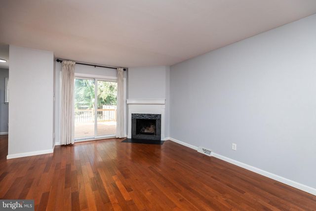 4804 HOGAN DR, Wilmington, DE 19808