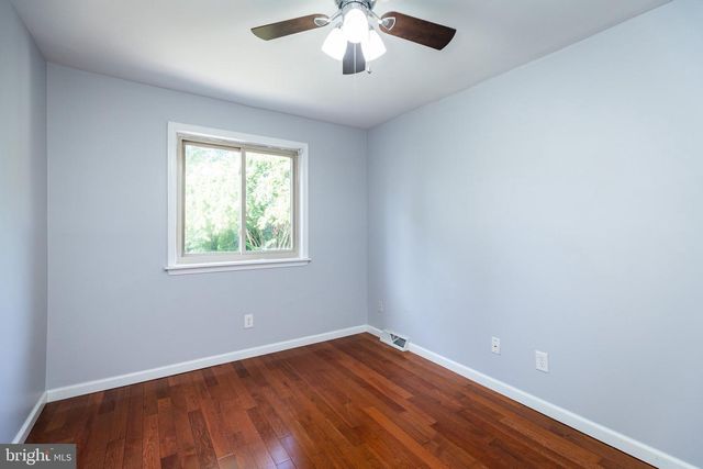 4804 HOGAN DR, Wilmington, DE 19808