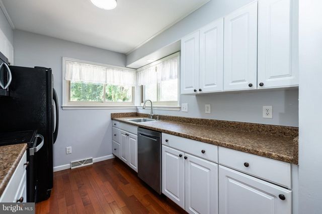4804 HOGAN DR, Wilmington, DE 19808