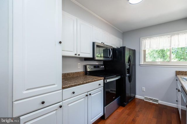 4804 HOGAN DR, Wilmington, DE 19808