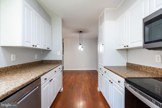 4804 HOGAN DR, Wilmington, DE 19808