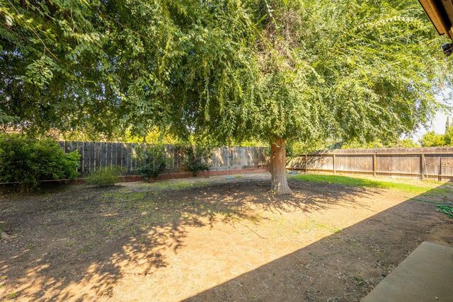 6085 N 10th Street, Fresno, CA 93710