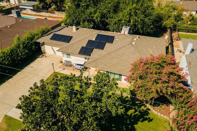 6085 N 10th Street, Fresno, CA 93710