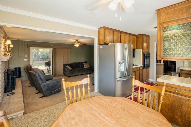 6085 N 10th Street, Fresno, CA 93710