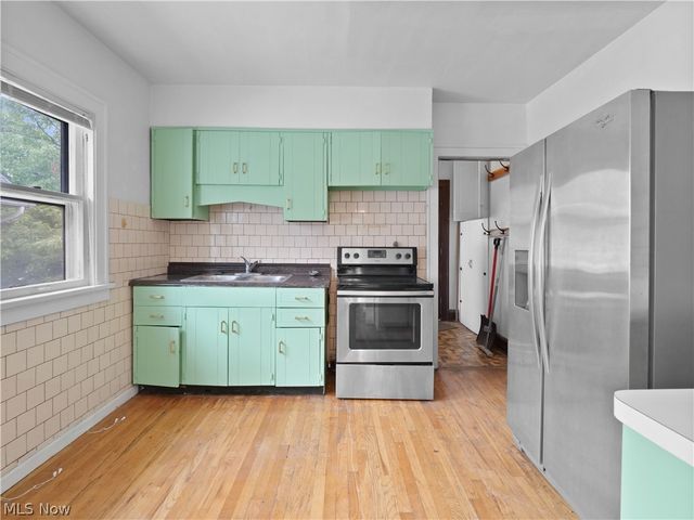 3141 Kensington Road, Cleveland Heights, OH 44118