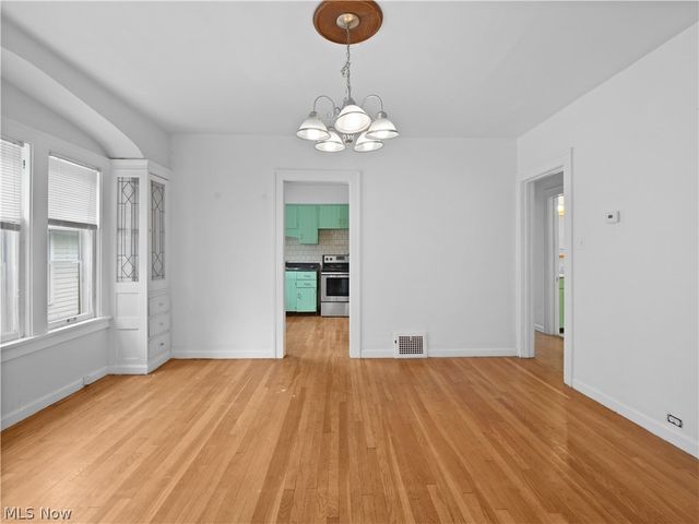 3141 Kensington Road, Cleveland Heights, OH 44118