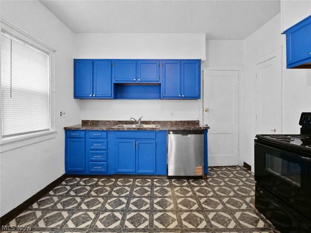 3141 Kensington Road, Cleveland Heights, OH 44118