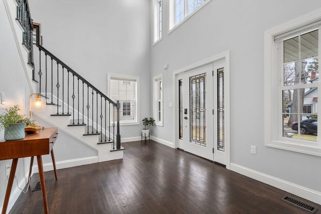 6 Ash St, Natick, MA 01760