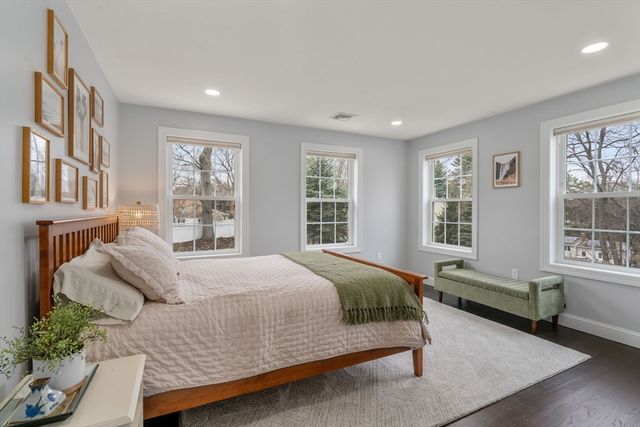 6 Ash St, Natick, MA 01760