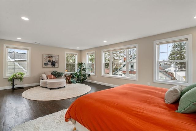 6 Ash St, Natick, MA 01760